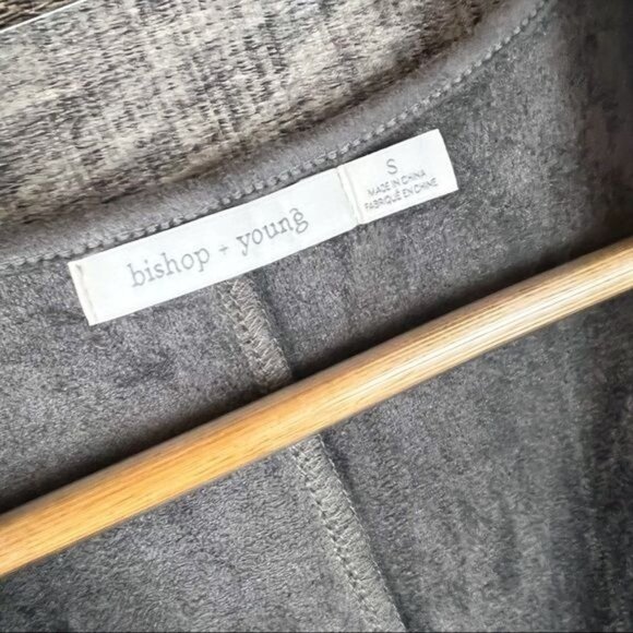 NWT Bishop + Young Suede Caviar Sleeveless Gray Top S Minimalist Fall - Picture 3 of 7